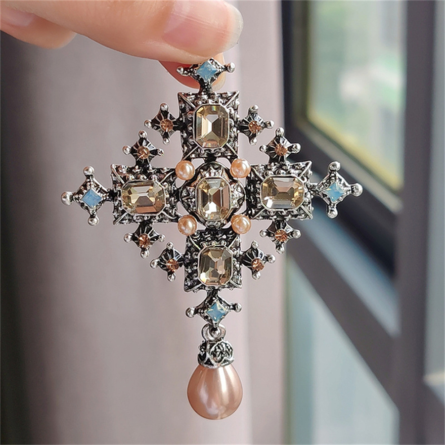 Embroidery Icon - ใหม่ Baroque CROSS rhinestone เข็มกลัดหญิงอารมณ์ Coat