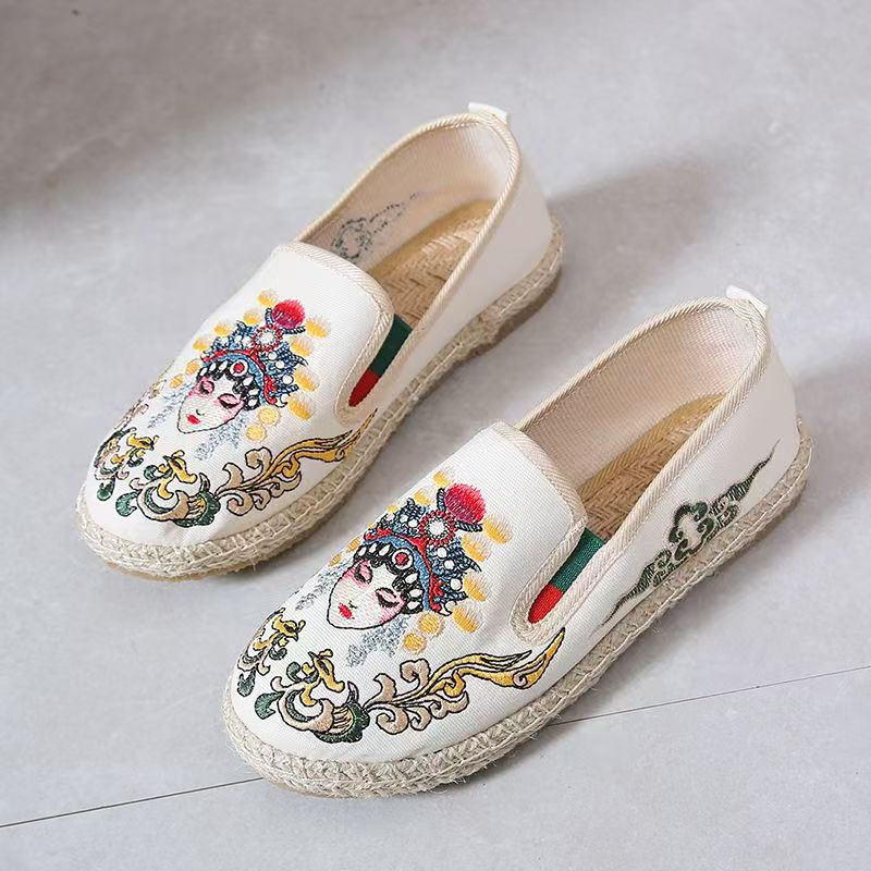 Embroidery Cloth - รองเท้าผู้หญิงพื้นเรียบปักลายผ้า สำหรับฤดูใบไม้ผลิและฤดูใบไม้ร่วง พื้นนุ่ม หัวกลม แบบสวม ไม่มีส้น
