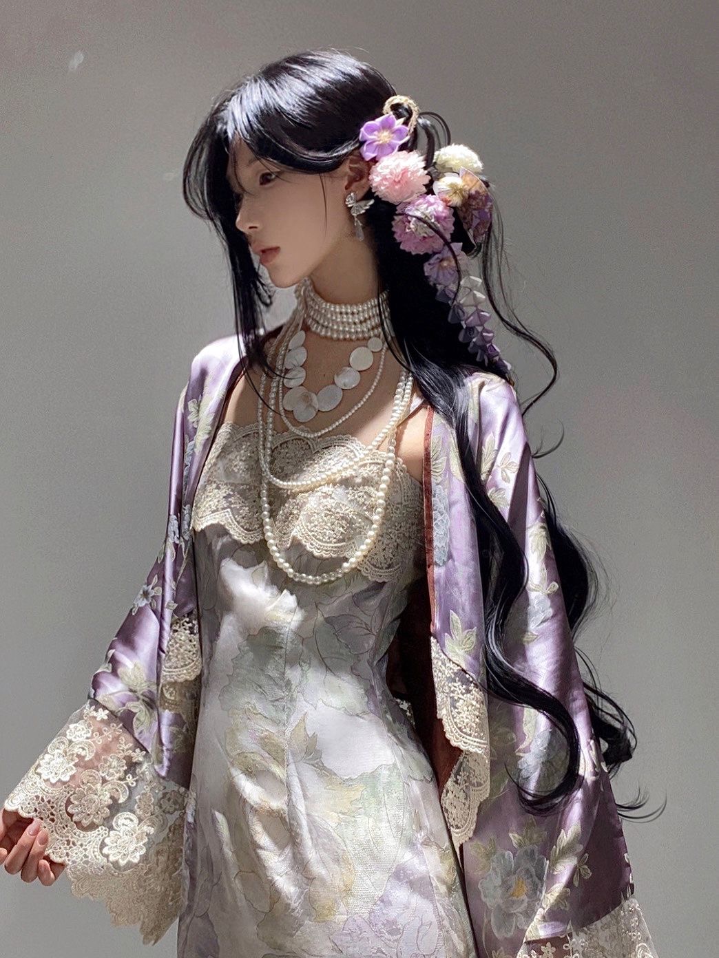 Embroidery Cardigan - ชุดเดรสสายเดี่ยวปักลายฉลุสไตล์จีนใหม่ ดีไซน์หรูหรา พร้อมเสื้อคลุมเปิดไหล่แบบสองชิ้น ไซส์พลัส