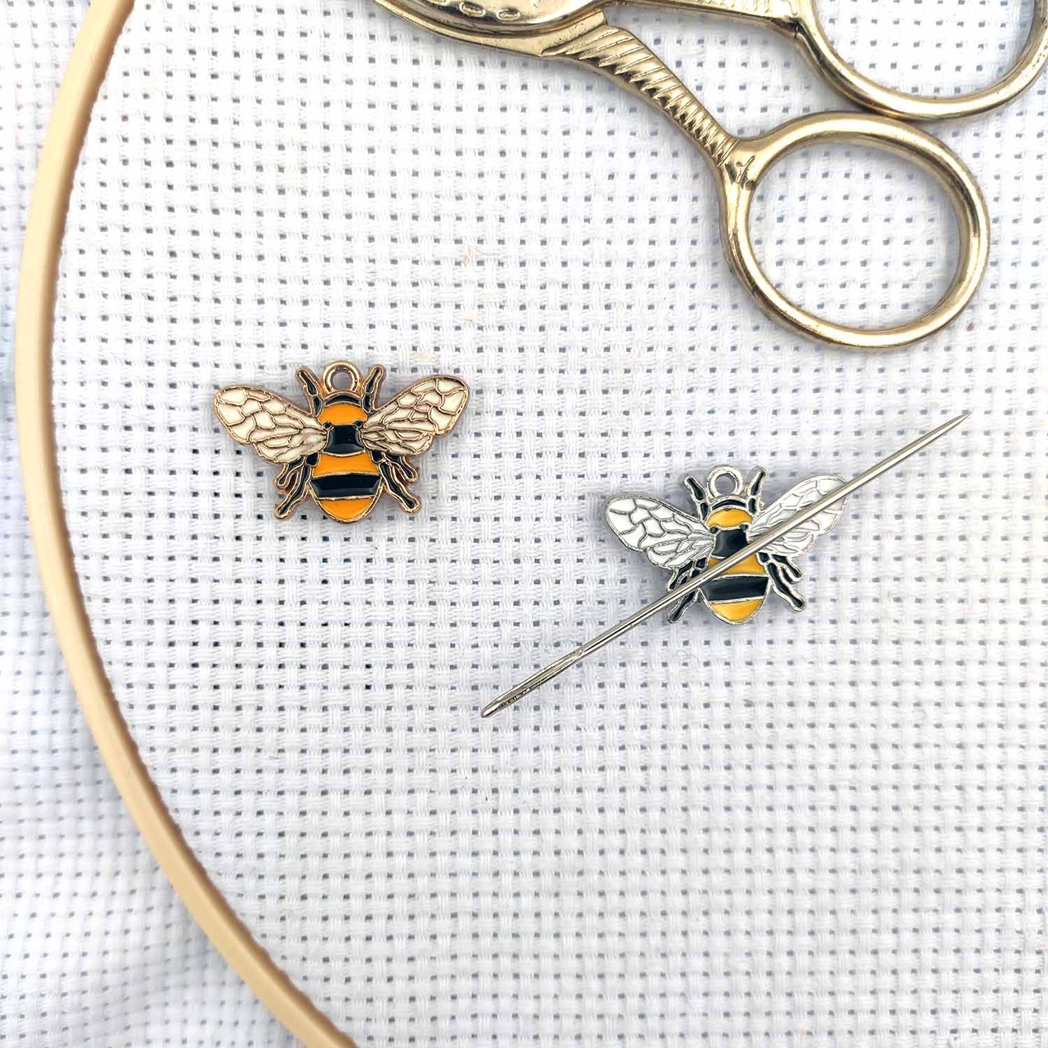 Needle Minder Magnet - เข็มแม่เหล็ก Minders เย็บแม่เหล็กชุด 2 Bees เข็ม