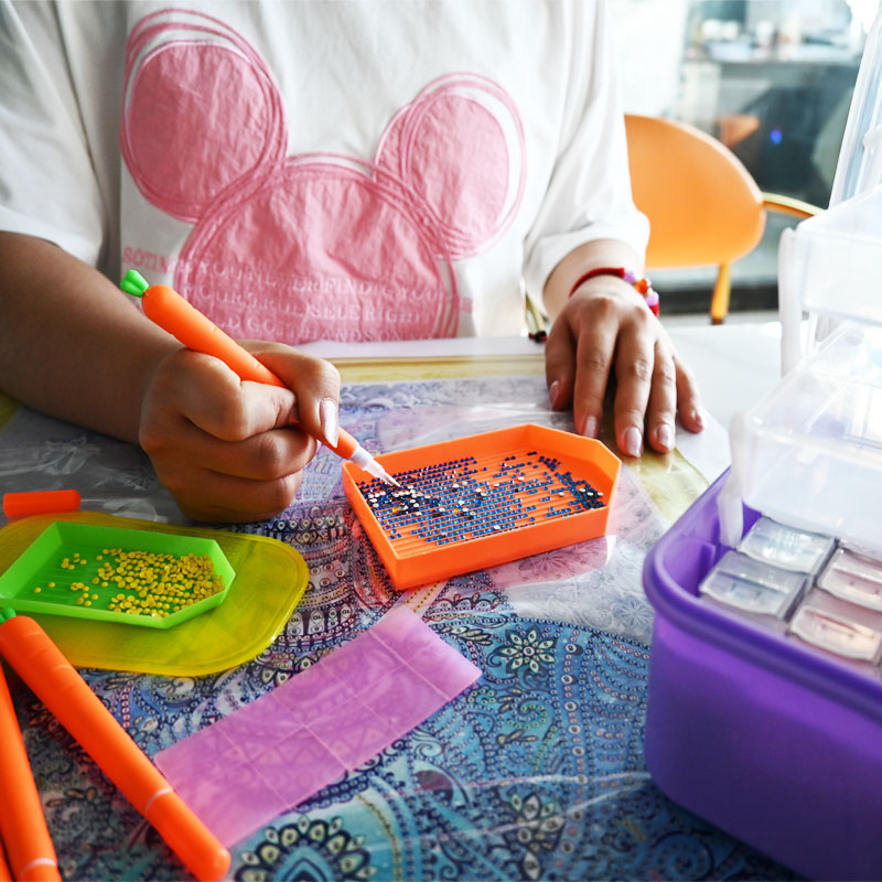 อุปกรณ์ปักเพชรกล่องลูกปัดปากกา - Embroidery Underlay บทวิจารณ์และราคา