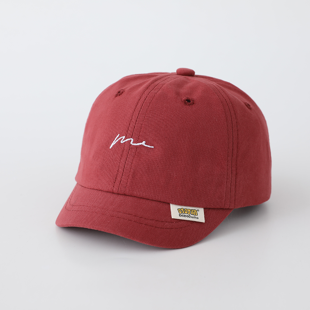 หมวกเบสบอลปักลายตัวอักษร 'Me'  - Embroidery Cap บทวิจารณ์และราคา
