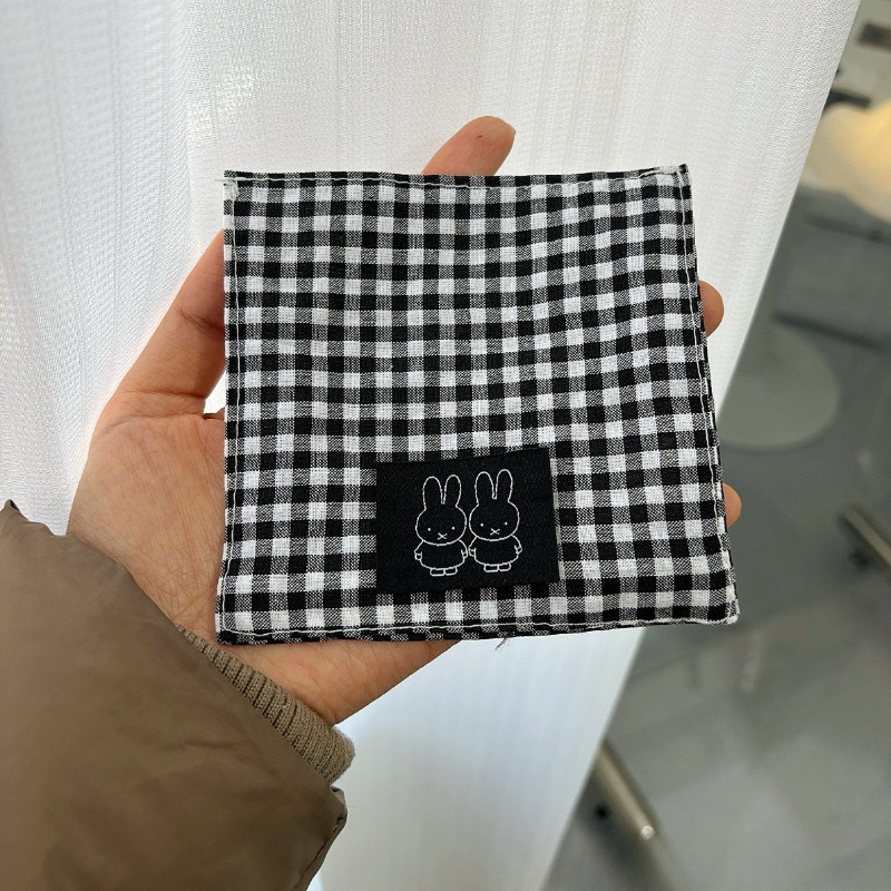 แผ่นรองแก้วผ้าลายมิฟฟี่สุดน่าร - Embroidery Cloth บทวิจารณ์และราคา