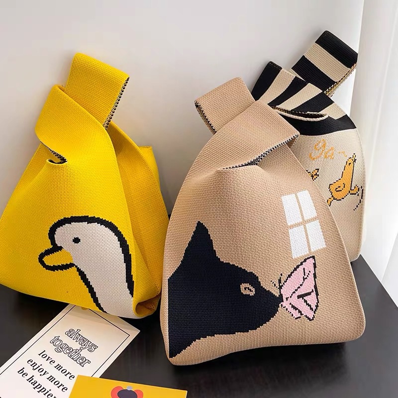 สตรี Knot กระเป๋าแบบพกพา Mini  - Embroidery Underlay บทวิจารณ์และราคา