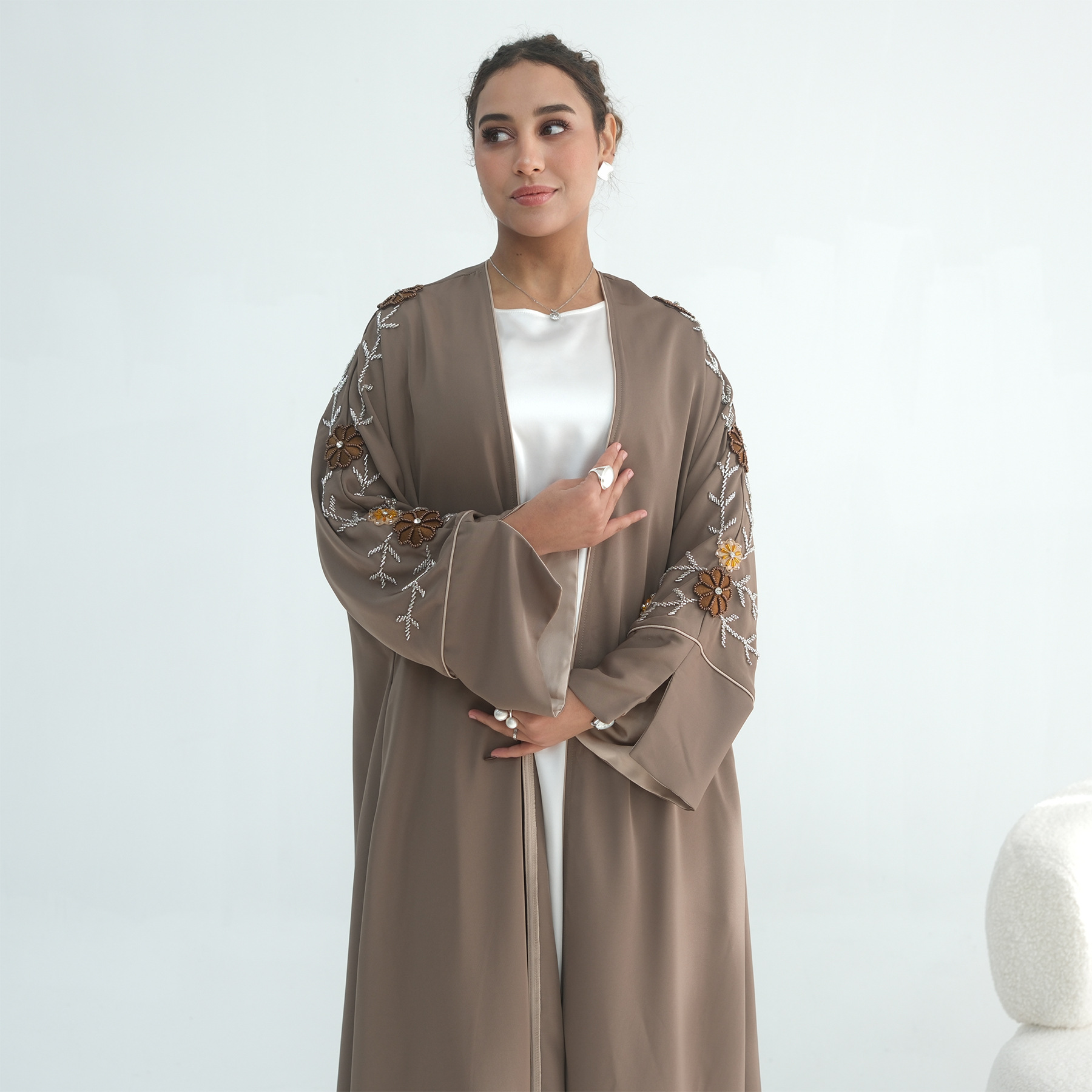ชุดอาบายะปักลายประดับลูกปัดสำห - Embroidery Kaftan บทวิจารณ์และราคา