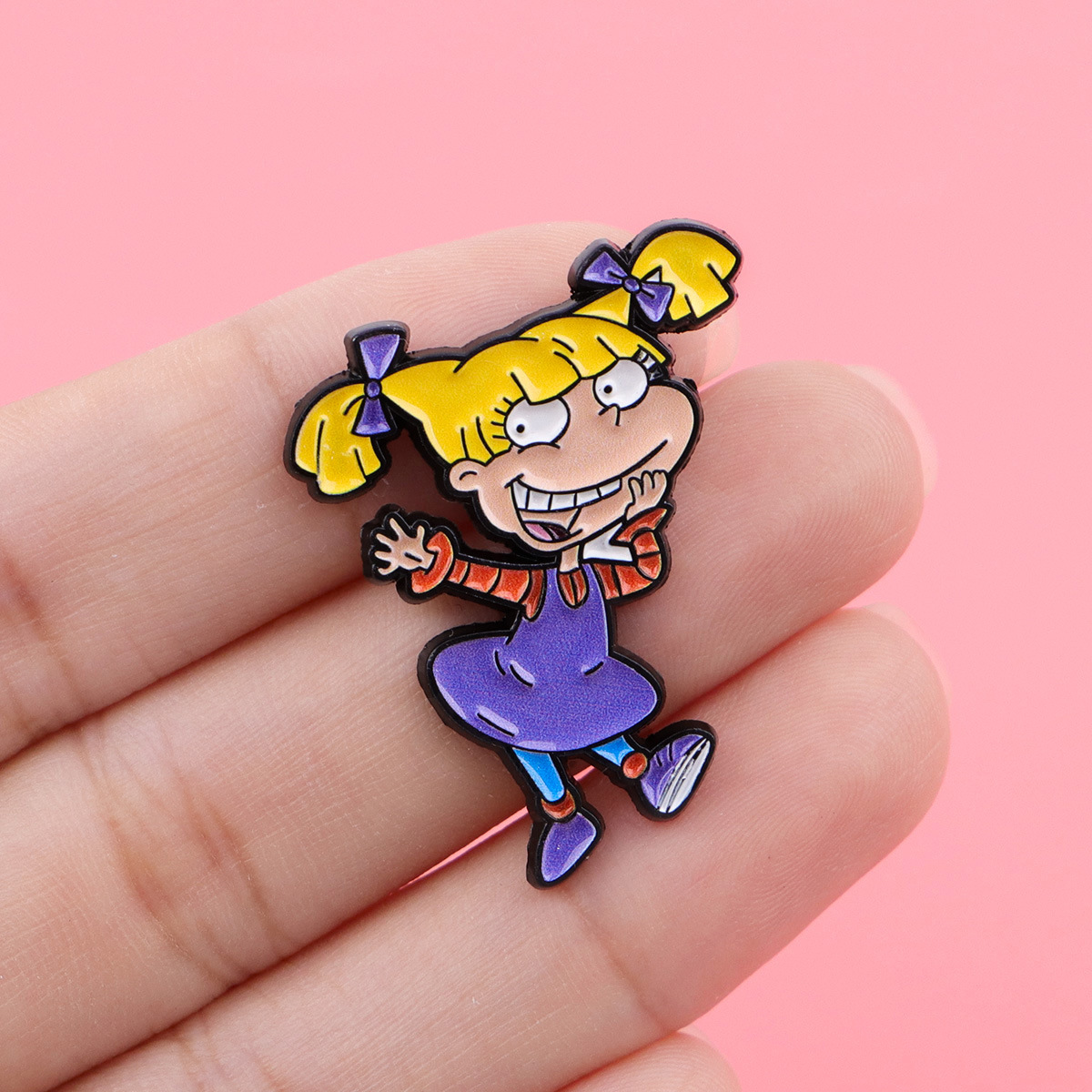 เข็มกลัดรูปตัวละครจากเรื่องรัก - Embroidery Garment บทวิจารณ์และราคา
