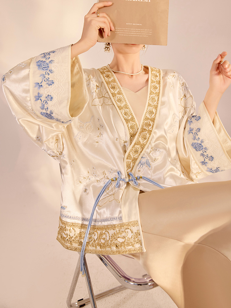 เสื้อแจ็คเก็ตผู้หญิงทรงหลวมหรู - Embroidery Origin บทวิจารณ์และราคา
