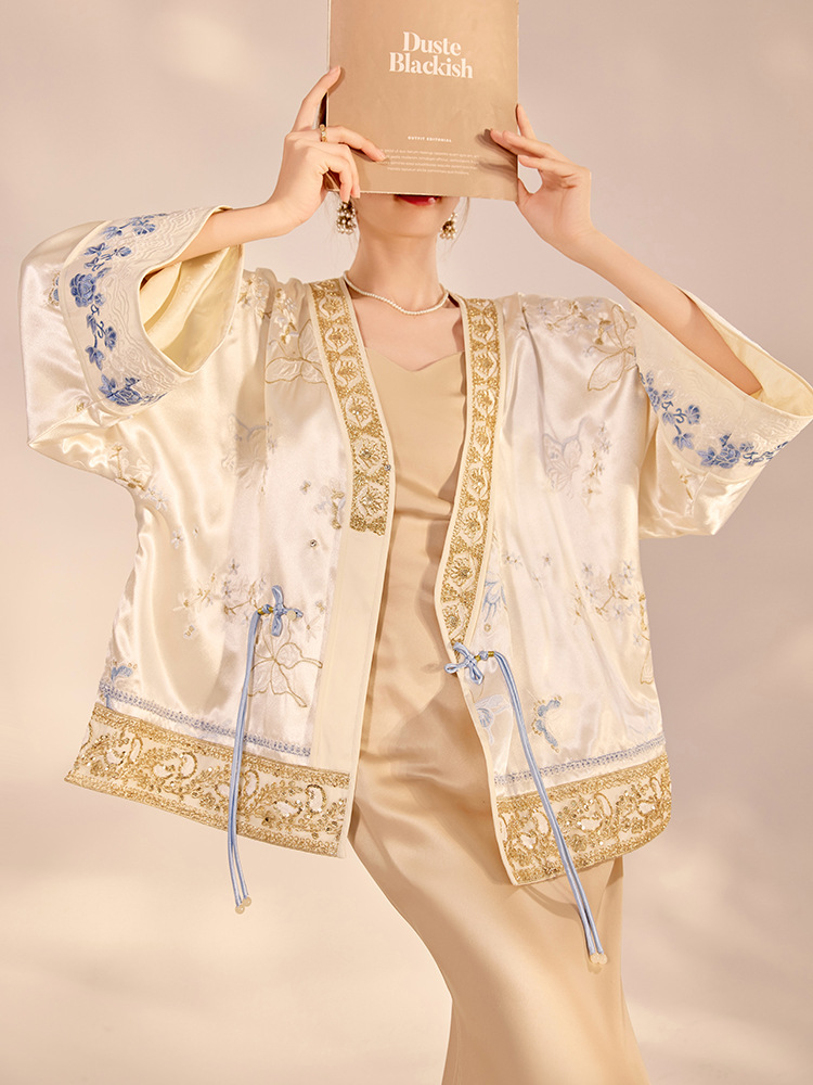 เสื้อแจ็คเก็ตผู้หญิงทรงหลวมหรู - Embroidery Origin บทวิจารณ์และราคา