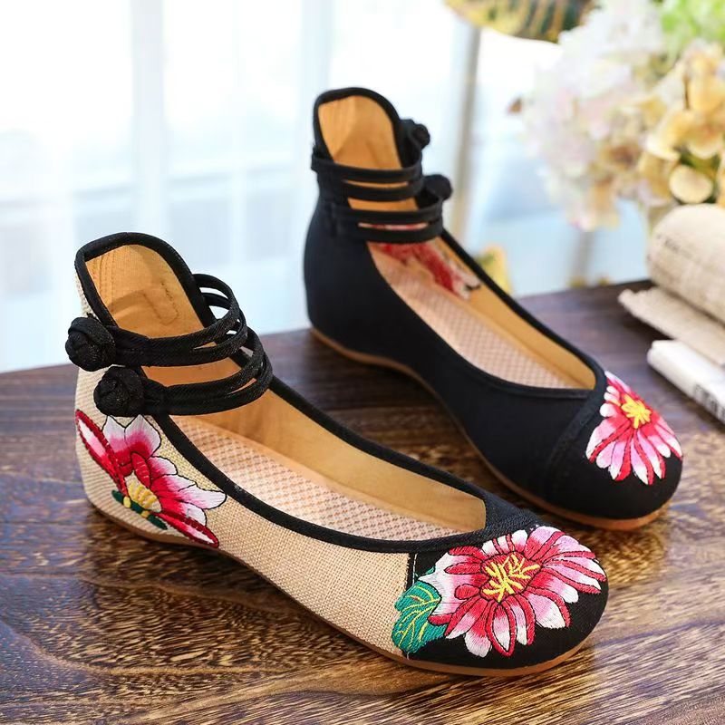 รองเท้าผ้าปักลายสำหรับผู้หญิง  - Embroidery Cloth บทวิจารณ์และราคา