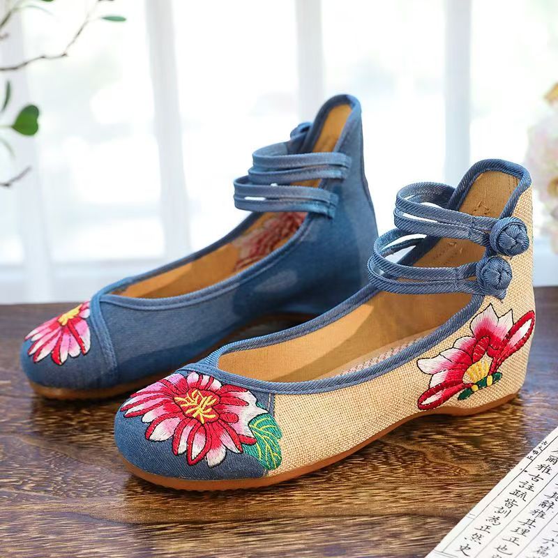 รองเท้าผ้าปักลายสำหรับผู้หญิง  - Embroidery Cloth บทวิจารณ์และราคา
