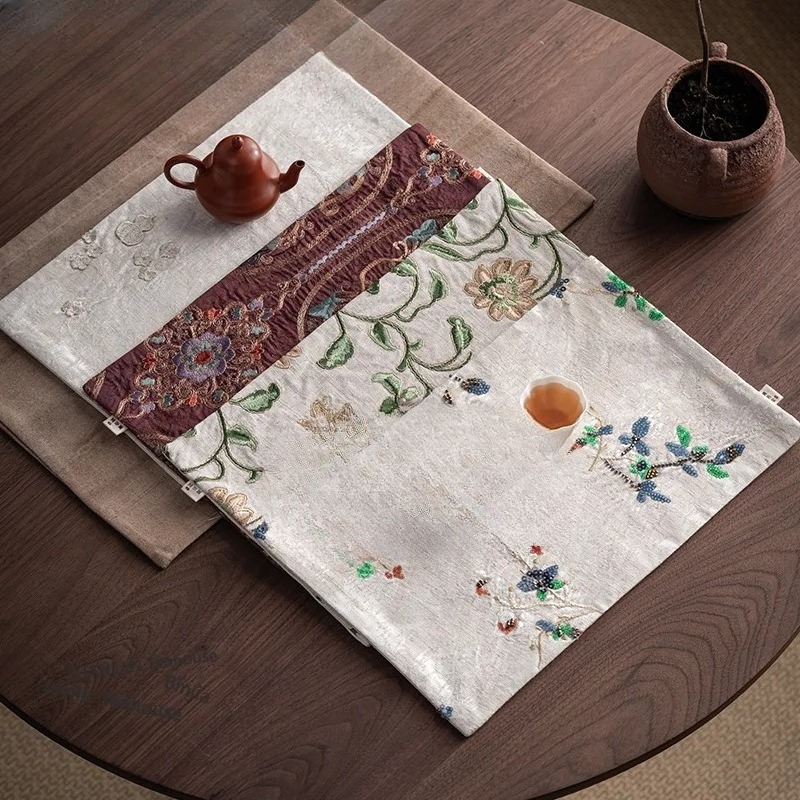 ผ้าปูโต๊ะลายปักแบบโบรเคด แผ่นร - Embroidery Cloth บทวิจารณ์และราคา