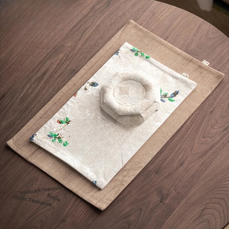 ผ้าปูโต๊ะลายปักแบบโบรเคด แผ่นร - Embroidery Cloth บทวิจารณ์และราคา