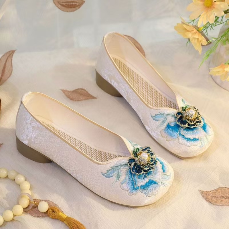 รองเท้าผ้าปักลายส้นเตี้ยสำหรับ - Embroidery Cloth บทวิจารณ์และราคา